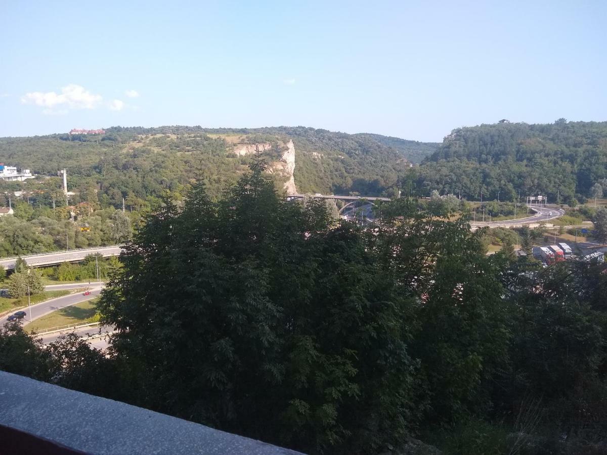 Апартамент "Скален Венец" Veliko Tarnovo Buitenkant foto